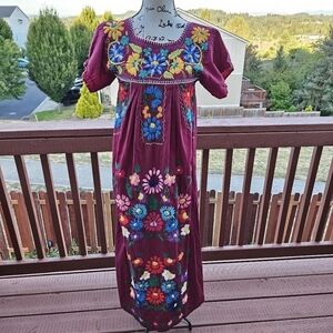 VTG Mexican Huipil Traditional Long Cultural Embroidered Bata Dress Flower Small